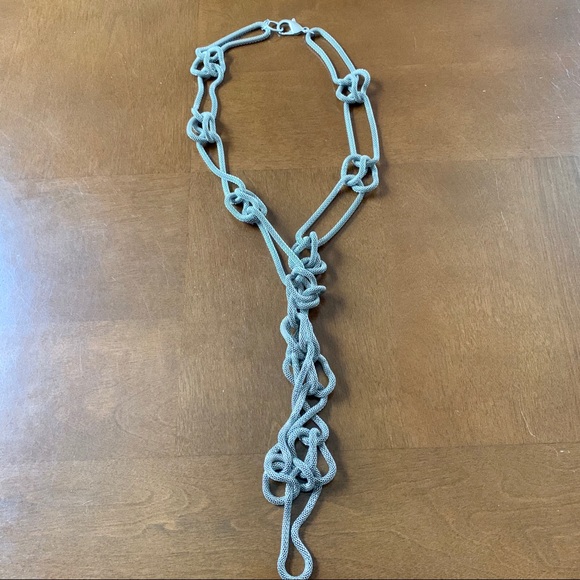 3/15 💚 Statement Necklace | Mesh Silver Chainlink - Picture 3 of 3